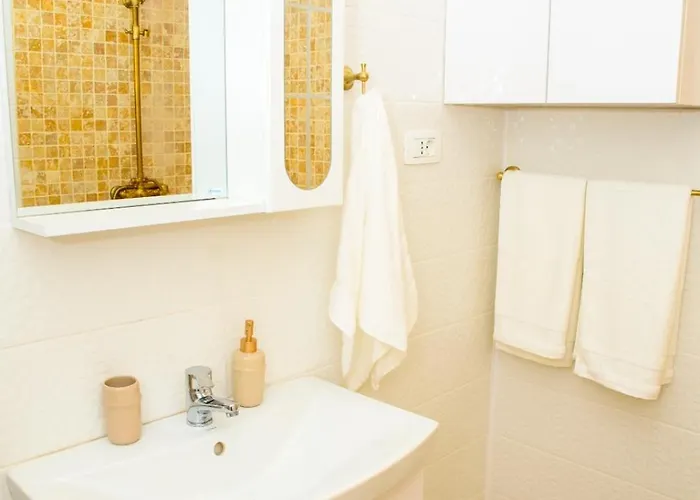 Bistro Centru Vechi ゲストハウス クラヨーヴァ